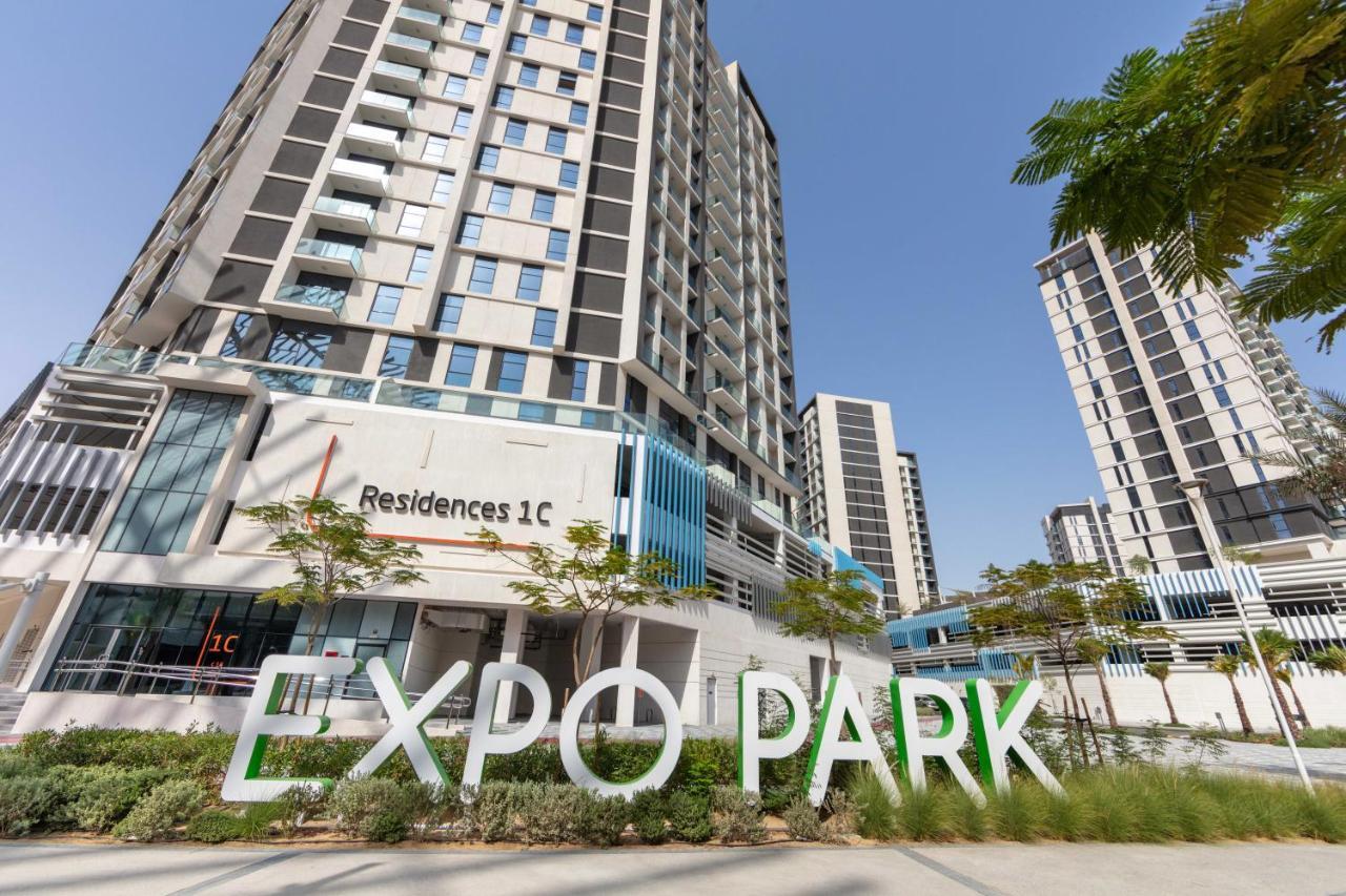 Expo Village Serviced Apartments Дубай Екстериор снимка
