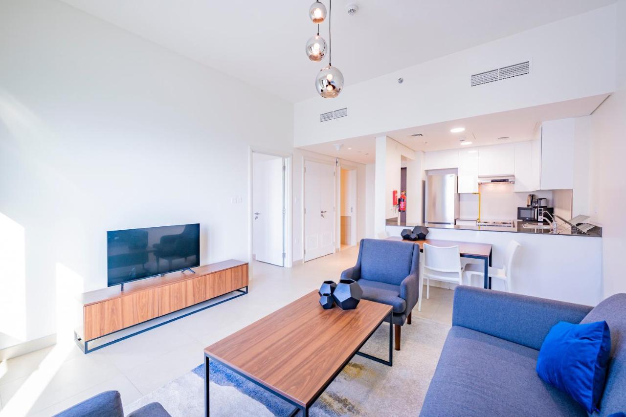 Expo Village Serviced Apartments Дубай Екстериор снимка