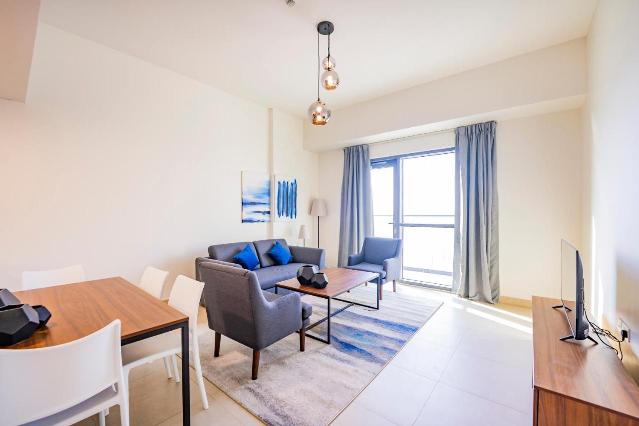 Expo Village Serviced Apartments Дубай Екстериор снимка