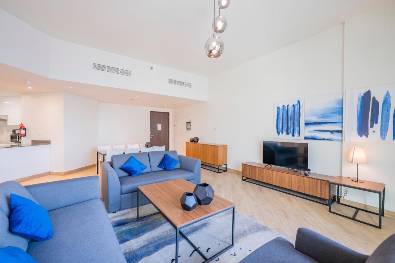 Expo Village Serviced Apartments Дубай Екстериор снимка