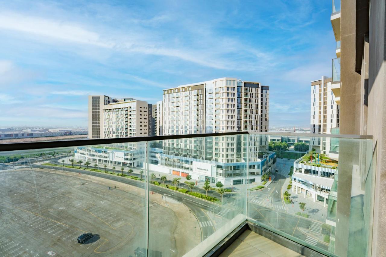 Expo Village Serviced Apartments Дубай Екстериор снимка