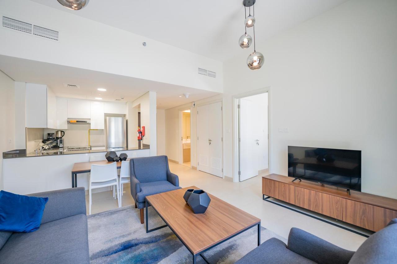 Expo Village Serviced Apartments Дубай Екстериор снимка