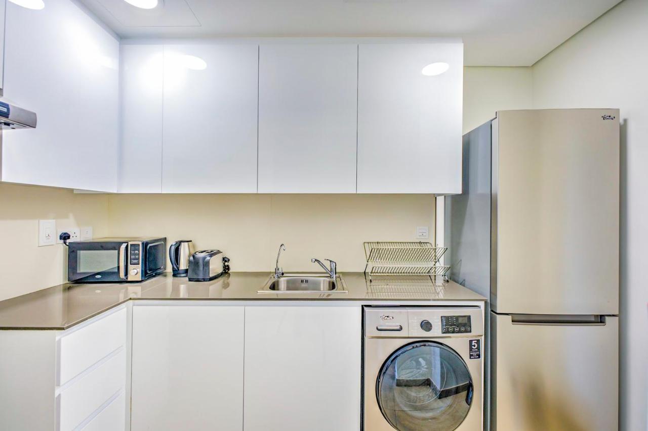 Expo Village Serviced Apartments Дубай Екстериор снимка