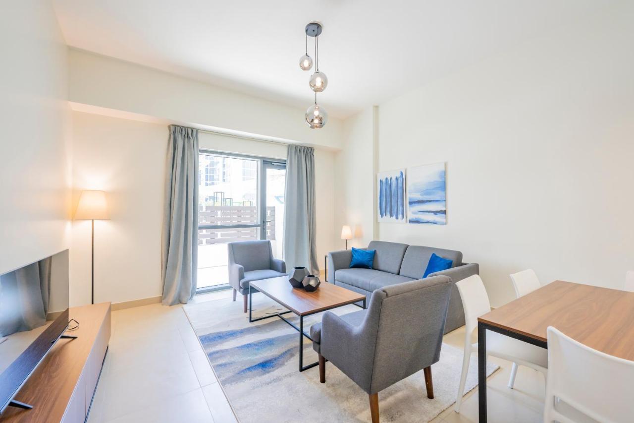 Expo Village Serviced Apartments Дубай Екстериор снимка