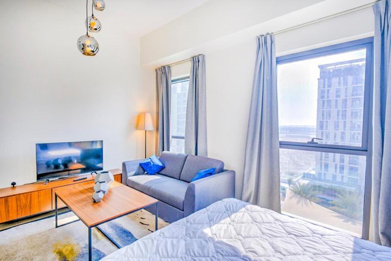 Expo Village Serviced Apartments Дубай Екстериор снимка